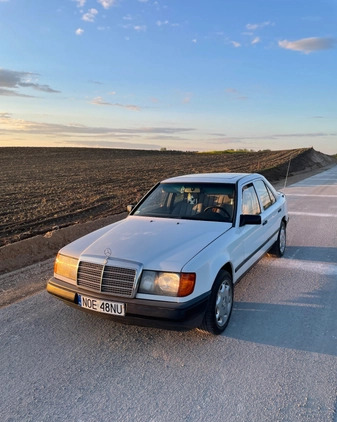 Mercedes-Benz Klasa E cena 11500 przebieg: 348920, rok produkcji 1988 z Olecko małe 497